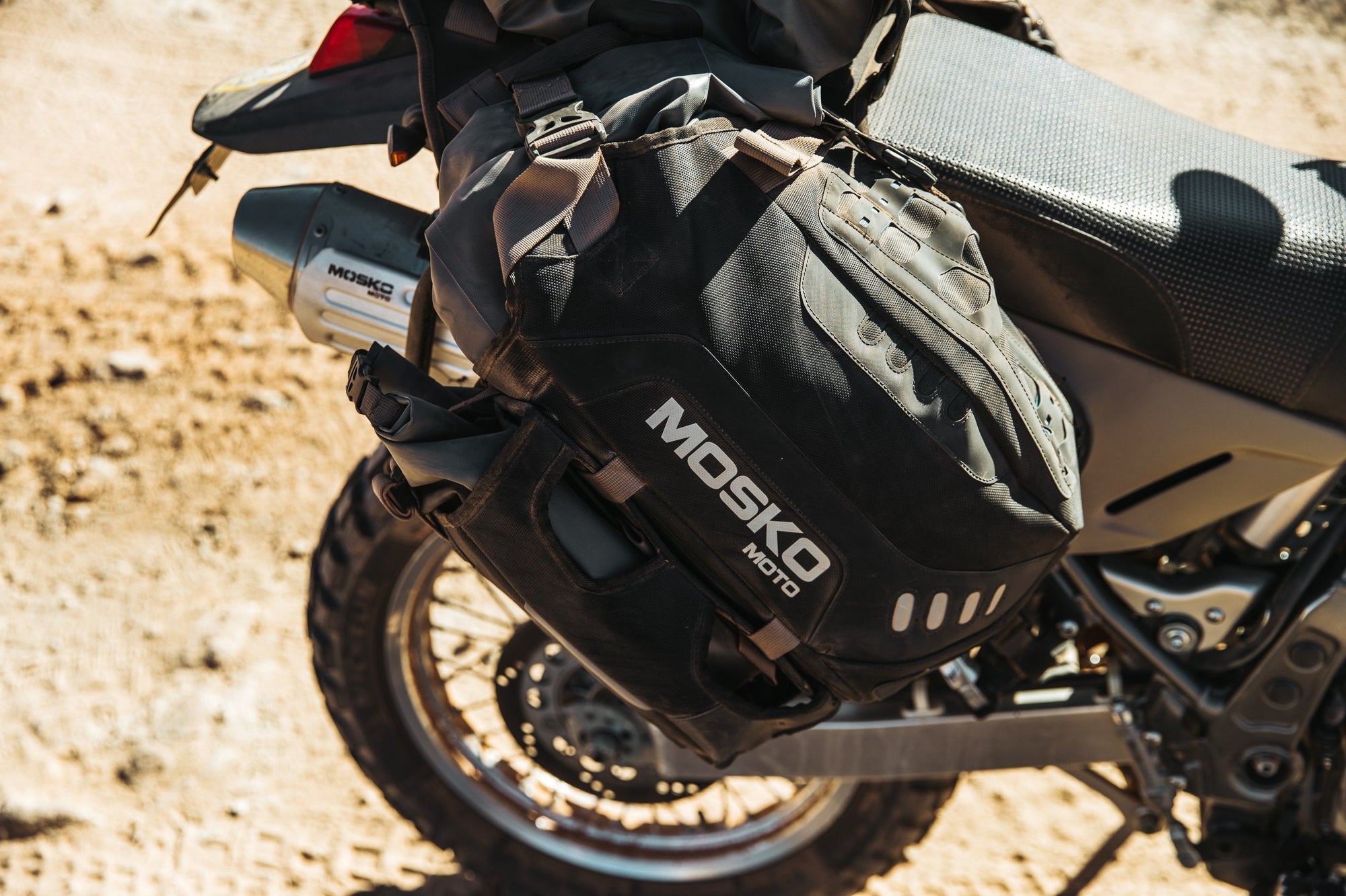 Mosko Moto Rackless System BLACK / No Aux Pox DB - Reckless 80L (V3.0) Revolver - A